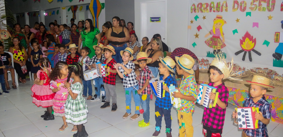 ARRAIÁ DO SEU MANÉ – PROGRAMAÇÃO JUNINA DA CRECHE MANOEL TEÓFILO