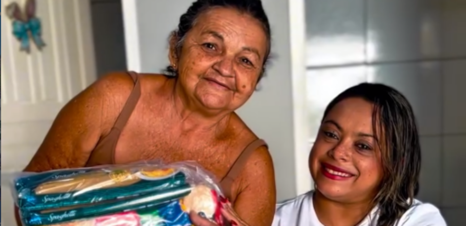 HOJE FOI DIA DE CUIDADO E COMPROMISSO COM QUEM MAIS PRECISA